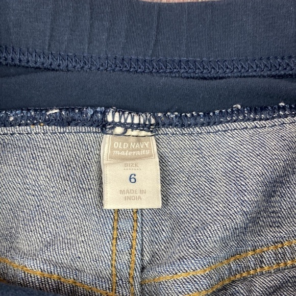 Maternity Shorts - Picture 2 of 6